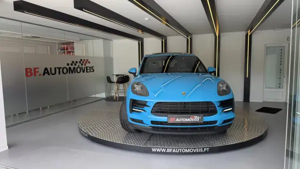Porsche Macan 2018 - 46900 EUR, 189996 km - AUTO.MOTO.pt - 189996km - foto 11 de 56