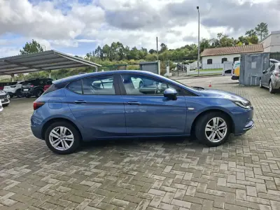 Opel Astra 2017 - 13000 EUR, 99950 km - AUTO.MOTO.pt - 99950km - foto 5 de 29
