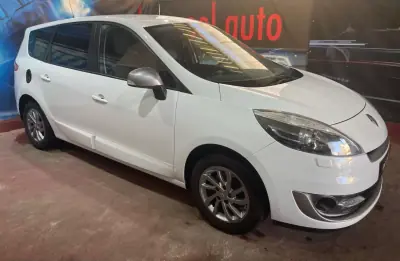 Renault Grand Scénic 2012 - 8899 EUR, 230000 km - AUTO.MOTO.pt - 230000km - foto 10 de 41