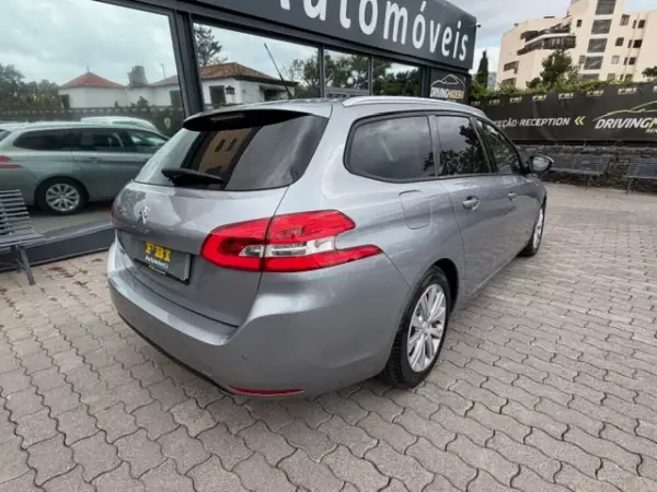Peugeot 308 SW 2020 - 14900 EUR, 58700 km - AUTO.MOTO.pt - 58700km - foto 9 de 12