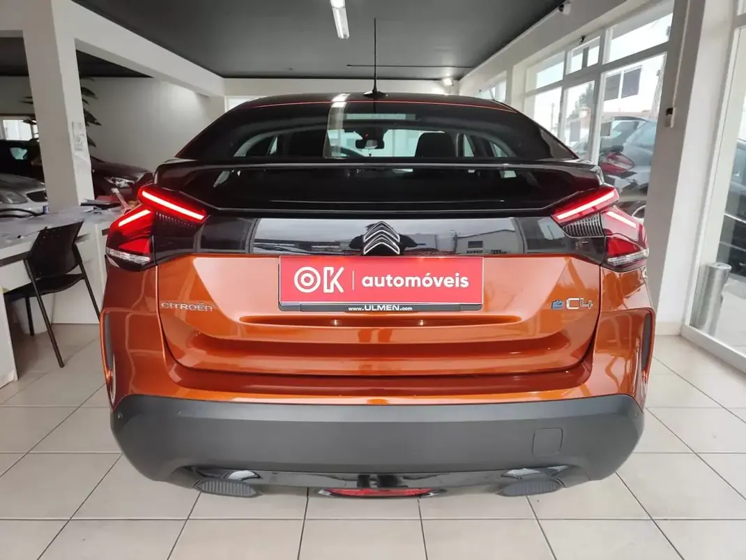 Citroën e-C4 2022 - 18500 EUR, 29900 km - AUTO.MOTO.pt - 29900km - foto 9 de 32