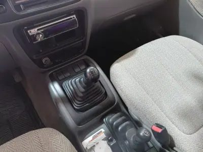 Suzuki Grand Vitara 1999 - 5900 EUR, 285000 km - AUTO.MOTO.pt - 285000km - foto 11 de 15