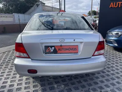 Hyundai Accent 2003 - 4250 EUR, 252434 km - AUTO.MOTO.pt - 252434km - foto 6 de 12