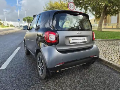 Smart Fortwo Cabrio 2015 - 12480 EUR, 70000 km - AUTO.MOTO.pt - 70000km - foto 9 de 9