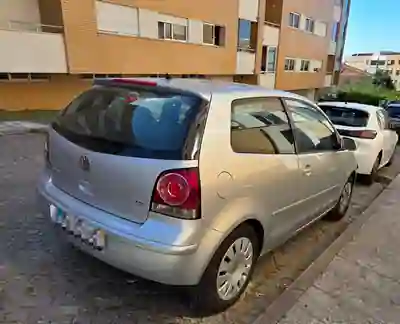 Volkswagen Polo 2009 - 3000 EUR, 197000 km - 197000km - foto 4 de 6