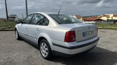 Volkswagen Passat 1997 - 1950 EUR, 208000 km - AUTO.MOTO.pt - 208000km - foto 6 de 12