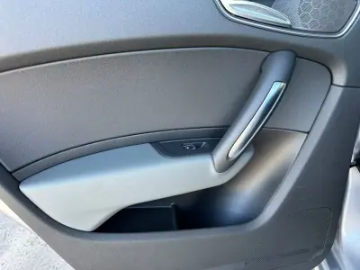 Audi A1 Sportback 2017 - 16900 EUR, 158196 km - AUTO.MOTO.pt - 158196km - foto 27 de 31