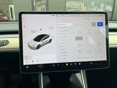 Tesla Model 3 2020 - 25995 EUR, 80043 km - AUTO.MOTO.pt - 80043km - foto 22 de 43