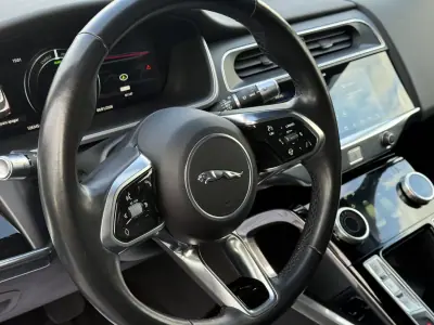 Jaguar I-Pace 2020 - 27990 EUR, 126000 km - AUTO.MOTO.pt - 126000km - foto 16 de 27