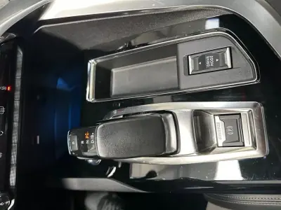 Peugeot 3008 2021 - 28800 EUR, 58000 km - AUTO.MOTO.pt - 58000km - foto 18 de 20