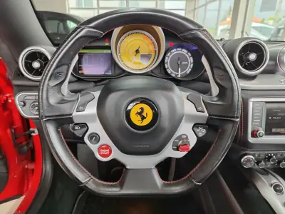 Ferrari California 2017 - 174000 EUR, 38000 km - 38000km - foto 28 de 38