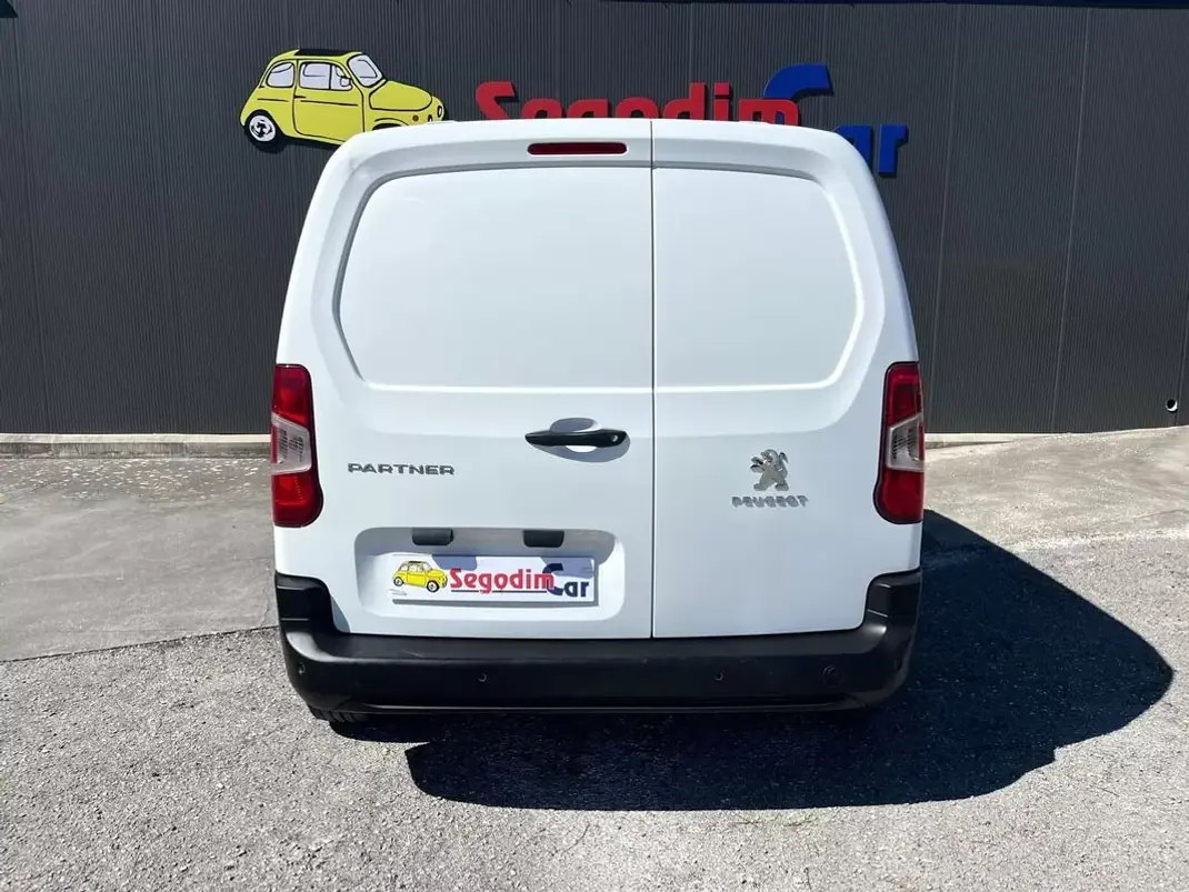 Peugeot 2019 - 12300 EUR, 92000 km - AUTO.MOTO.pt - 92000km - foto 5 de 19