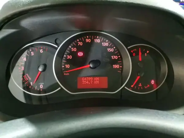 Renault Kangoo 2020 - 21950 EUR, 64000 km - AUTO.MOTO.pt - 64000km - foto 4 de 5