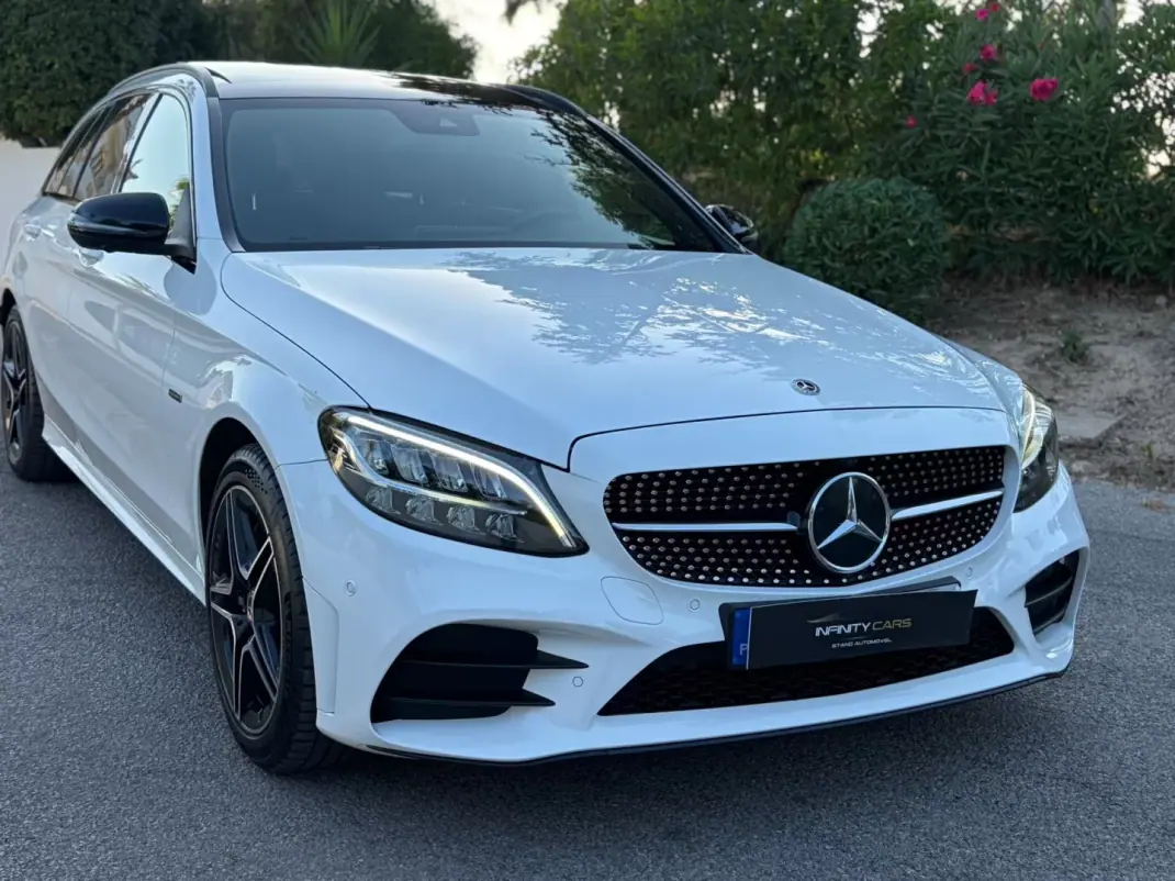 Mercedes-Benz C 300 2020 - 28999 EUR, 120000 km - 120000km - foto 3 de 17