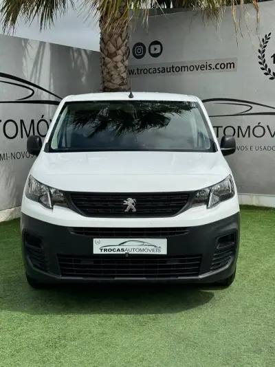 Peugeot Partner 1.5 BlueHDi Pro Standard 2021 - 13550 EUR, 171498 km - AUTO.MOTO.pt - 171498km - foto 2 de 18