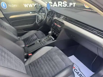 Volkswagen Passat Variant 2019 - 18900 EUR, 258985 km - AUTO.MOTO.pt - 258985km - foto 21 de 27