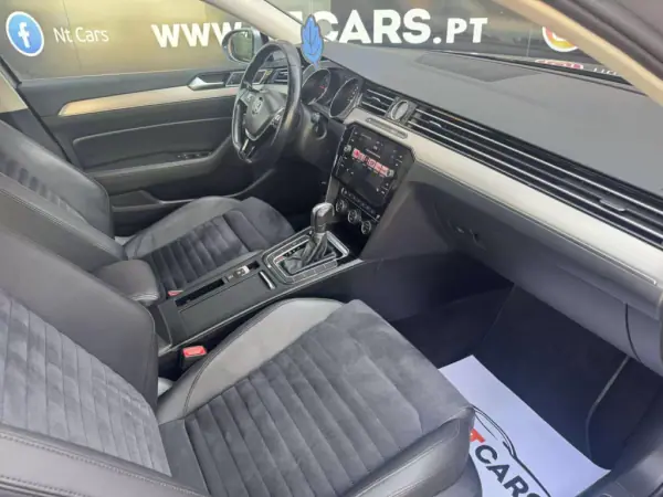 Volkswagen Passat Variant 2019 - 16900 EUR, 258985 km - AUTO.MOTO.pt - 258985km - foto 21 de 27