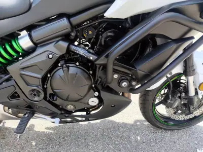 Kawasaki Versys 2019 - 5980 EUR, 70000 km - AUTO.MOTO.pt - 70000km - foto 17 de 24