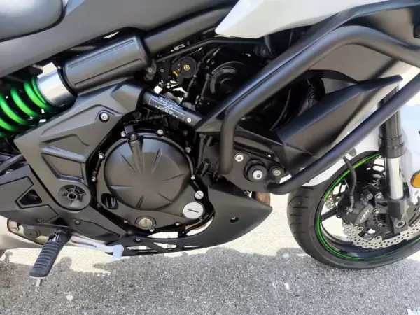 Kawasaki Versys 2019 - 5980 EUR, 70000 km - AUTO.MOTO.pt - 70000km - foto 17 de 24