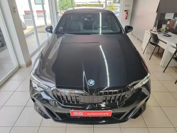 BMW 530e 2024 - 52500 EUR, 11000 km - AUTO.MOTO.pt - 11000km - foto 34 de 41