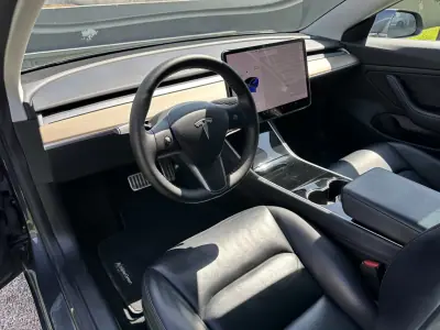 Tesla Model 3 2019 - 21900 EUR, 86000 km - AUTO.MOTO.pt - 86000km - foto 29 de 64