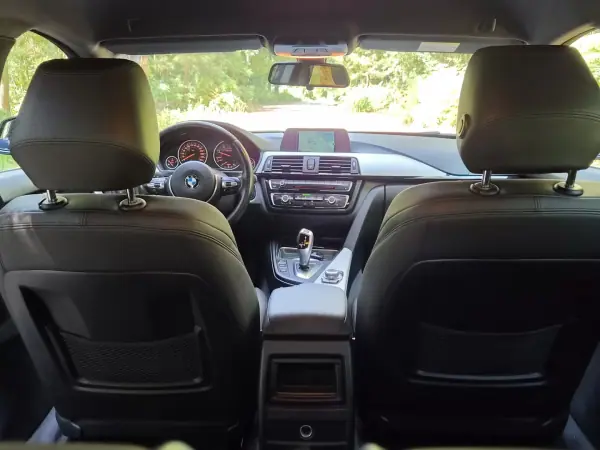 BMW 418 Gran Coupé 2015 - 17900 EUR, 250000 km - AUTO.MOTO.pt - 250000km - foto 13 de 22