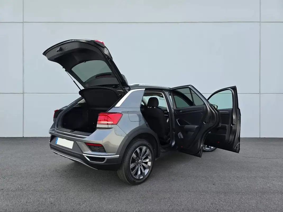 Volkswagen T-Roc 2021 - 17750 EUR, 72400 km - AUTO.MOTO.pt - 72400km - foto 11 de 37