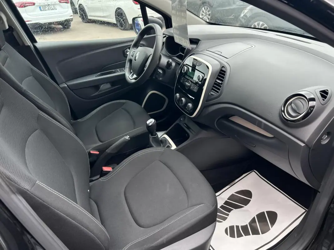 Renault Captur 2019 - 13947 EUR, 36000 km - AUTO.MOTO.pt - 36000km - foto 10 de 15