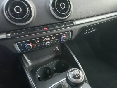 Audi A3 Cabrio 2014 - 19500 EUR, 170000 km - AUTO.MOTO.pt - 170000km - foto 9 de 13