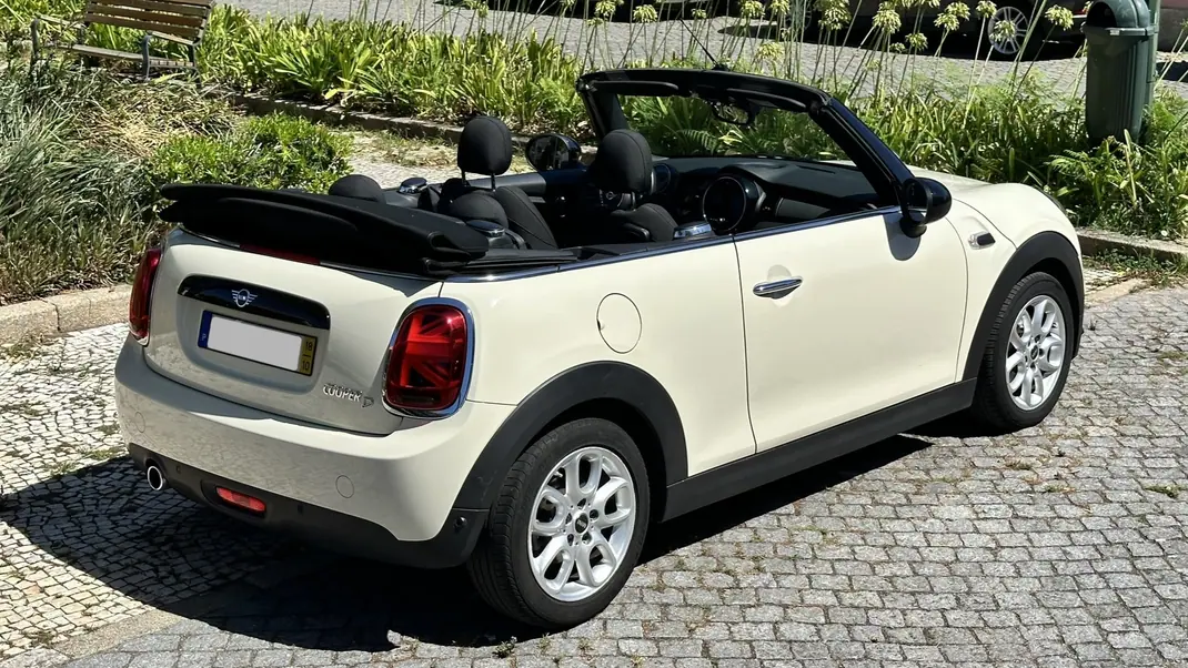 MINI Cooper 2018 - 18500 EUR, 48000 km - AUTO.MOTO.pt - 48000km - foto 10 de 28