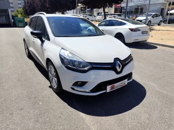 Renault Clio Sport Tourer 2018 - 7500 EUR, 250000 km - AUTO.MOTO.pt - 250000km - foto 3 de 23