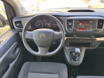 Citroën Spacetourer 2021 - 28500 EUR, 21196 km - AUTO.MOTO.pt - 21196km - foto 11 de 25