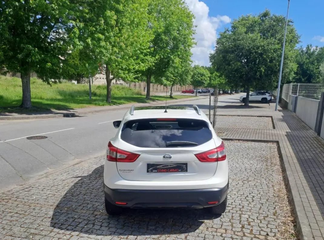 Nissan Qashqai 2017 - 16500 EUR, 150000 km - AUTO.MOTO.pt - 150000km - foto 5 de 14