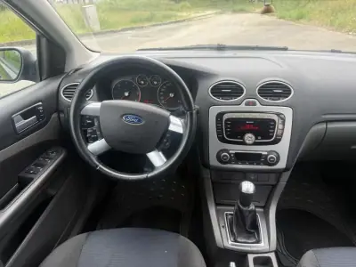 Ford Focus SW 2007 - 4450 EUR, 235000 km - AUTO.MOTO.pt - 235000km - foto 18 de 26