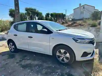Dacia Sandero 2023 - 13000 EUR, 77000 km - foto 2 de 5