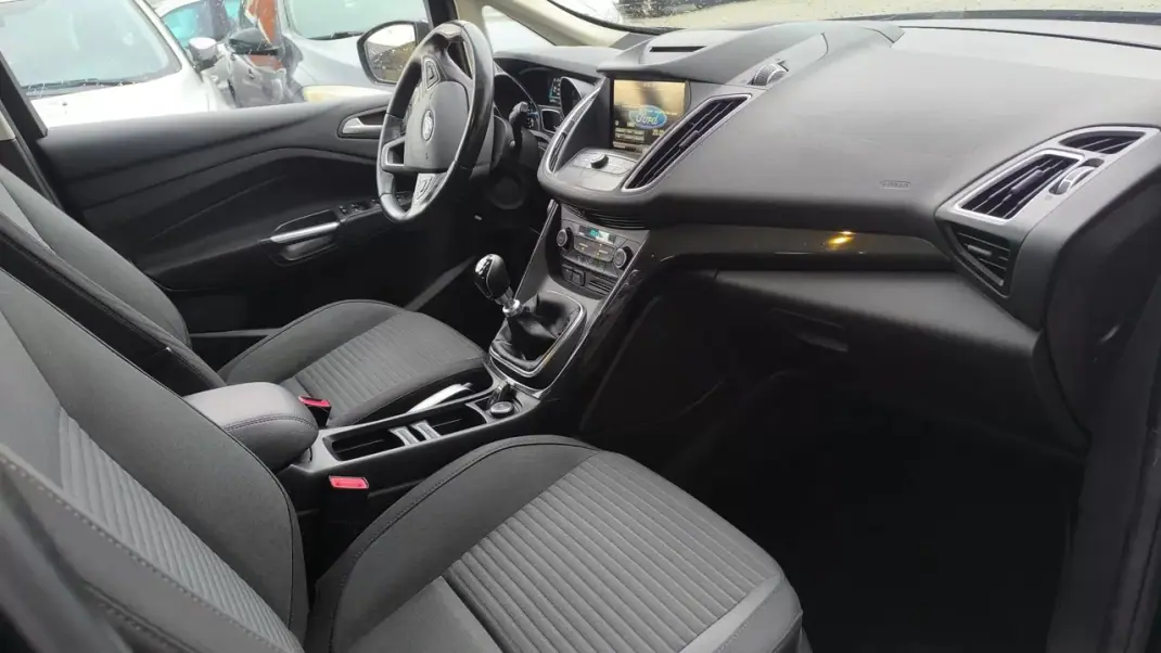 Ford C-Max 2015 - 10700 EUR, 168000 km - AUTO.MOTO.pt - 168000km - foto 7 de 16