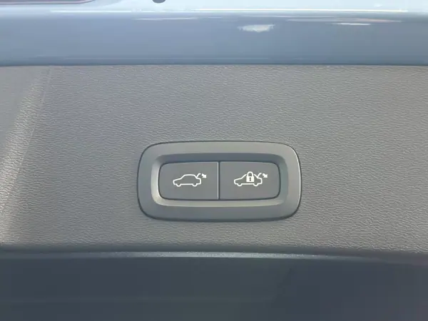 Volvo XC 40 2023 - 39900 EUR, 15000 km - AUTO.MOTO.pt - 15000km - foto 60 de 61