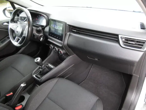 Renault Clio 2022 - 13490 EUR, 149000 km - AUTO.MOTO.pt - 149000km - foto 26 de 42