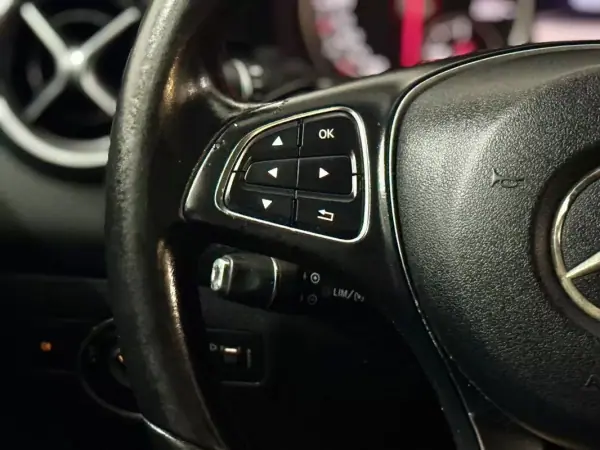 Mercedes-Benz A 180 2016 - 14950 EUR, 142000 km - AUTO.MOTO.pt - 142000km - foto 30 de 54