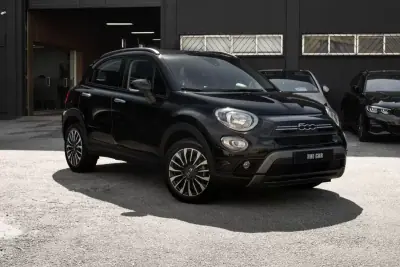 Fiat 500X 2023 - 17600 EUR, 8000 km - AUTO.MOTO.pt - 8000km - foto 1 de 24