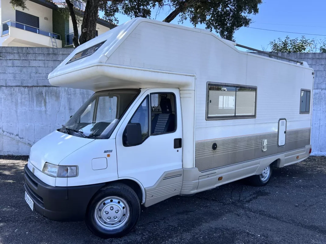 Fiat Ducato 1997 - 18500 EUR, 174531 km - AUTO.MOTO.pt - 174531km - foto 2 de 3