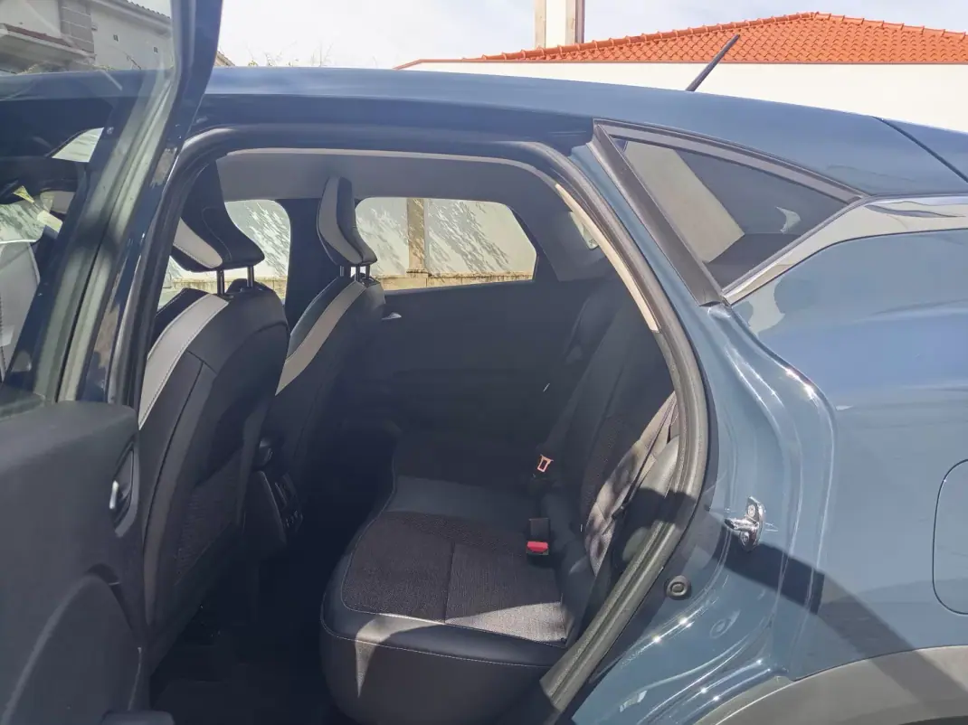 Renault Captur 2022 - 19990 EUR, 69045 km - AUTO.MOTO.pt - 69045km - foto 12 de 20