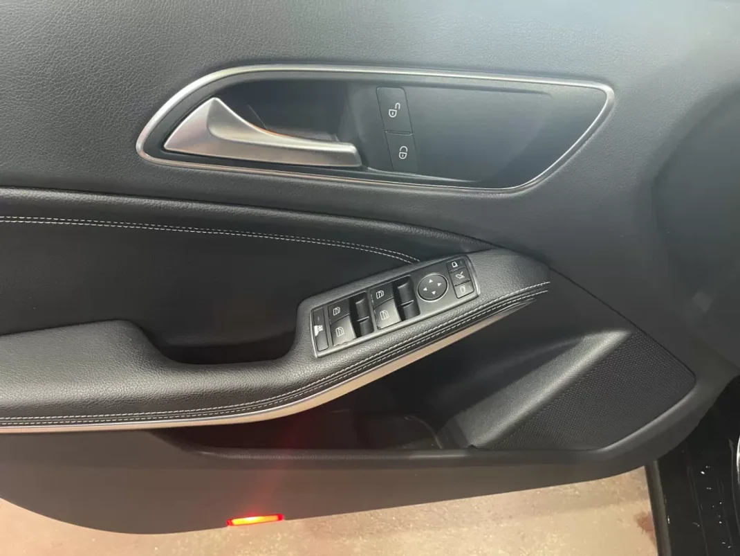 Mercedes-Benz A 200 2016 - 18450 EUR, 188000 km - AUTO.MOTO.pt - 188000km - foto 42 de 42