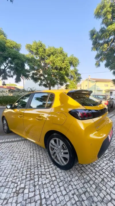 Peugeot 208 2020 - 12750 EUR, 127000 km - 127000km - foto 5 de 18