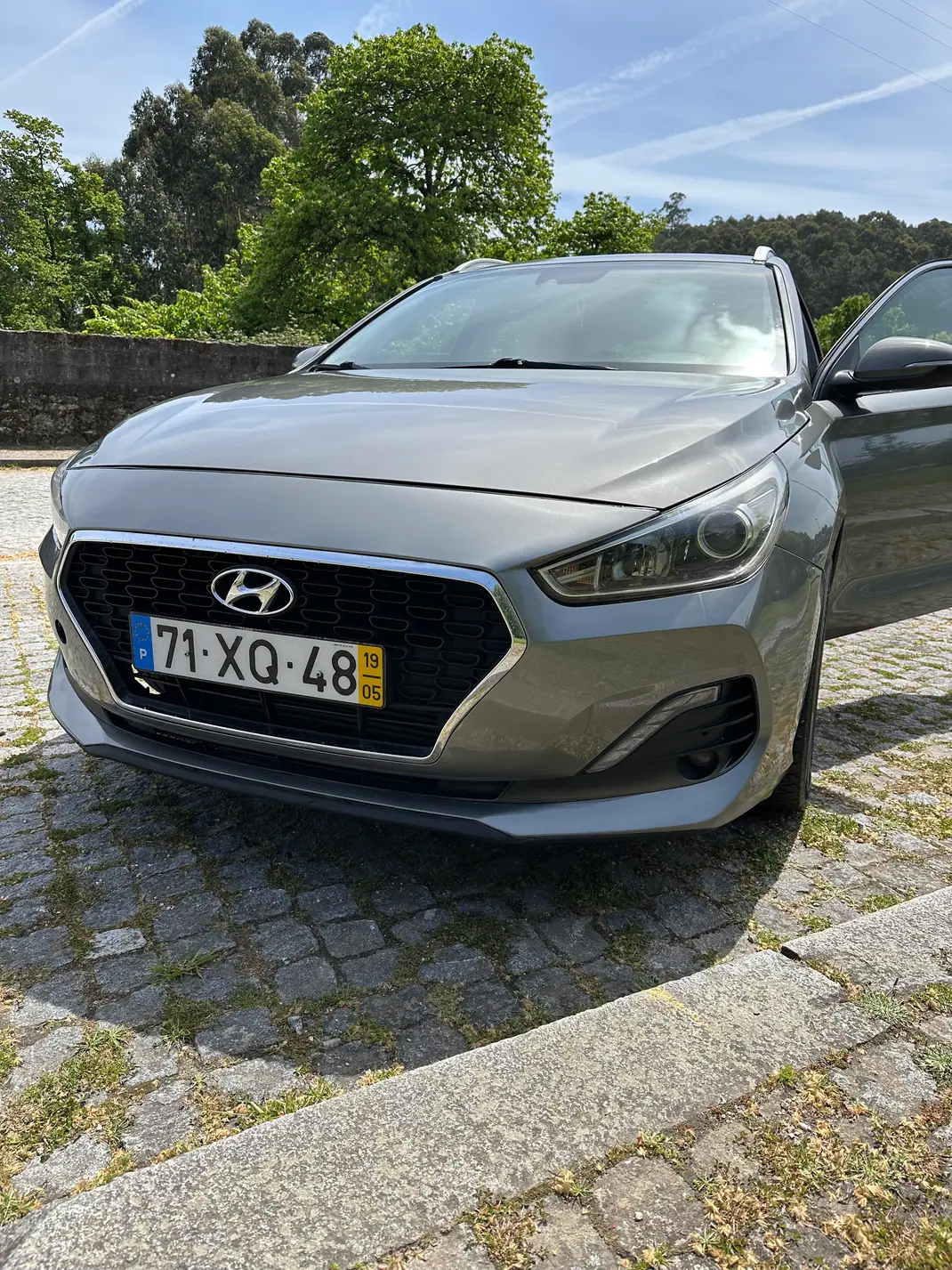 Hyundai i30 SW 2019 - 10799 EUR, 320000 km - AUTO.MOTO.pt - 320000km - foto 1 de 12