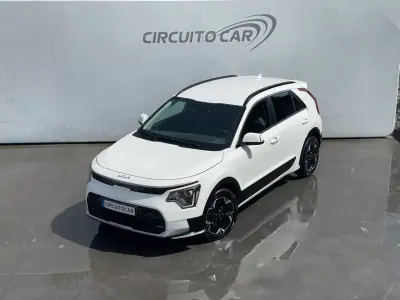 Kia Niro EV 2022 - 25850 EUR, 52642 km - AUTO.MOTO.pt - 52642km - foto 6 de 44