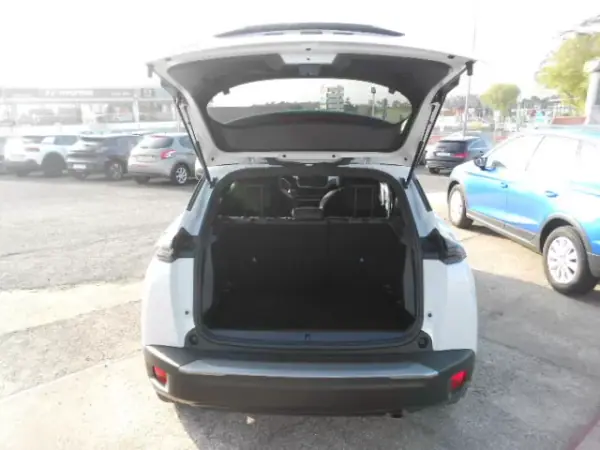 Peugeot 2008 2024 - 22500 EUR, 58498 km - AUTO.MOTO.pt - 58498km - foto 8 de 11