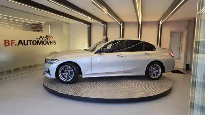 BMW 318 2020 - 21500 EUR, 264805 km - AUTO.MOTO.pt - 264805km - foto 13 de 62