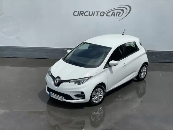 Renault Zoe 2020 - 15500 EUR, 47000 km - AUTO.MOTO.pt - 47000km - foto 2 de 28