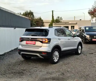 Volkswagen T-Cross 2022 - 15900 EUR, 80100 km - AUTO.MOTO.pt - 80100km - foto 8 de 28